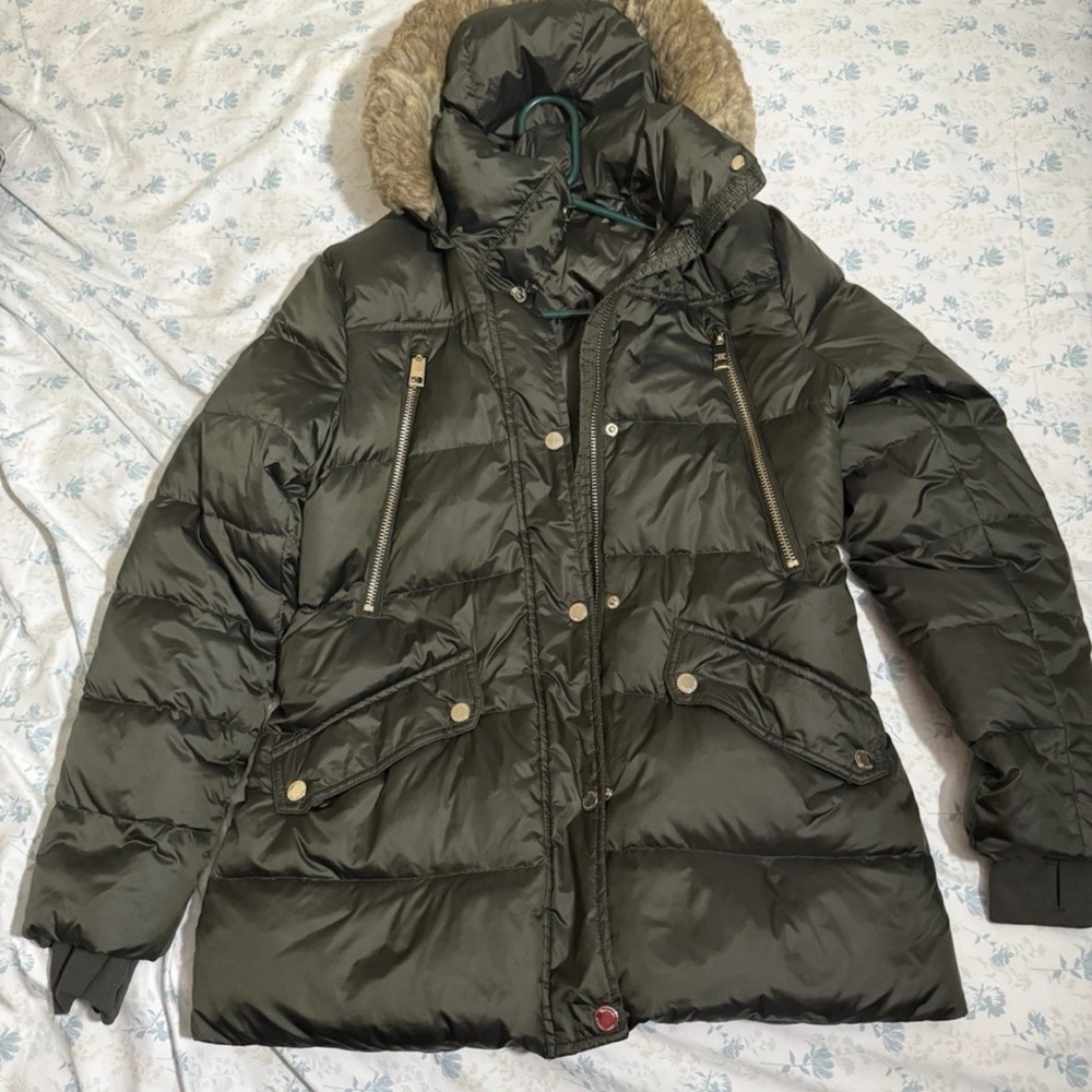 Michael Kors Puffer Jacket with Fur Hood - Picture 5 of 6